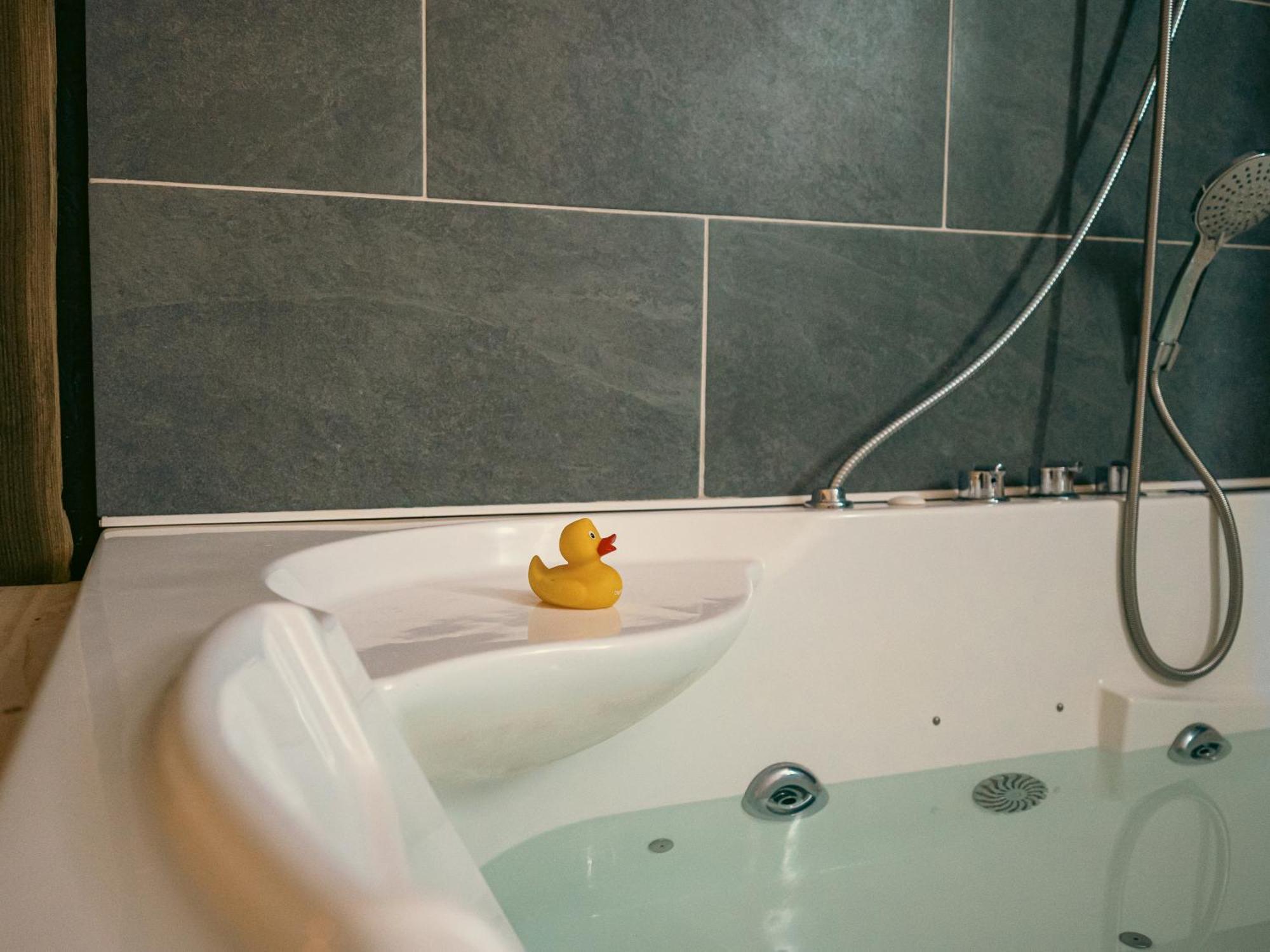 Appartement Spa Vip Pont Alsort Froidchapelle Luaran gambar